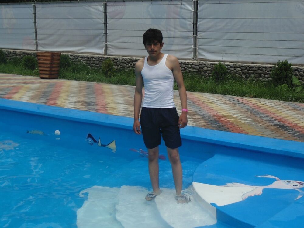  ,   Hrach, 29 ,   