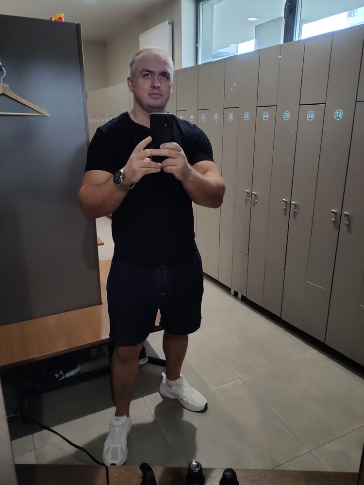  ,   Leonid, 42 ,   ,   , c 