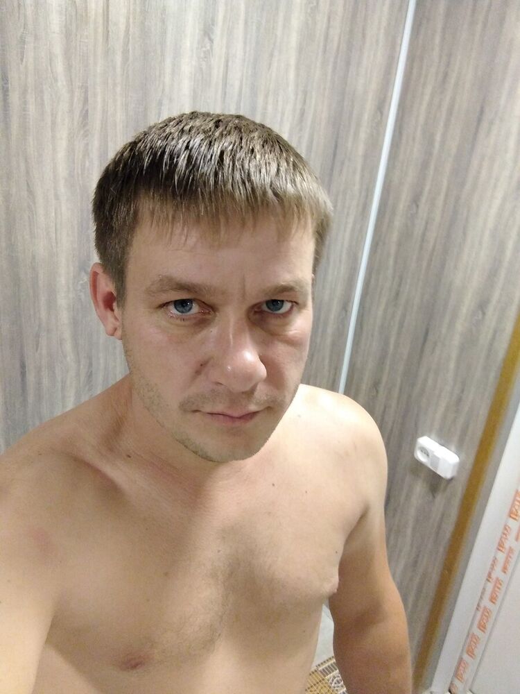  21355465  Maks, 41 ,    