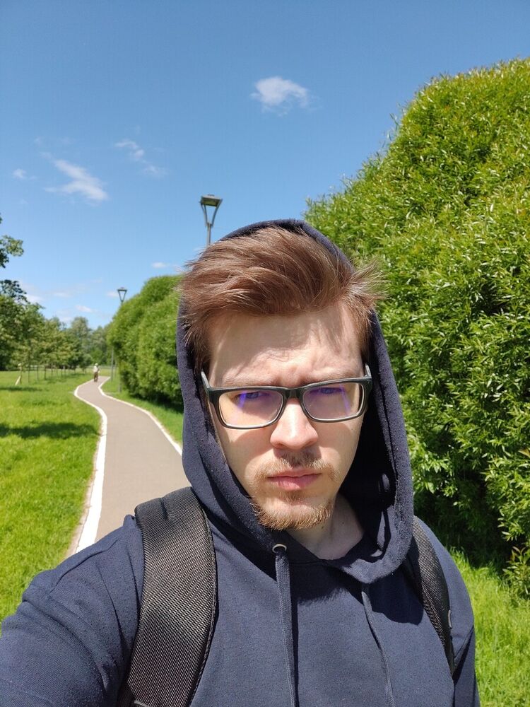 ,   Viktor, 32 ,   