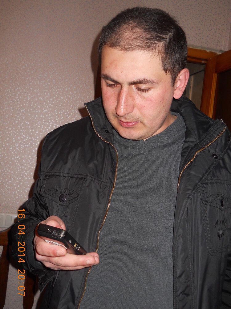  6788205  Davit, 40 ,    