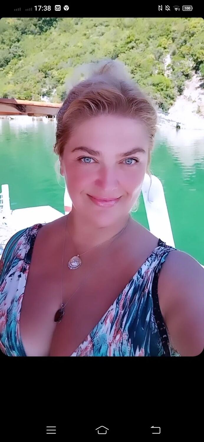  37334905  Elena, 50 ,    