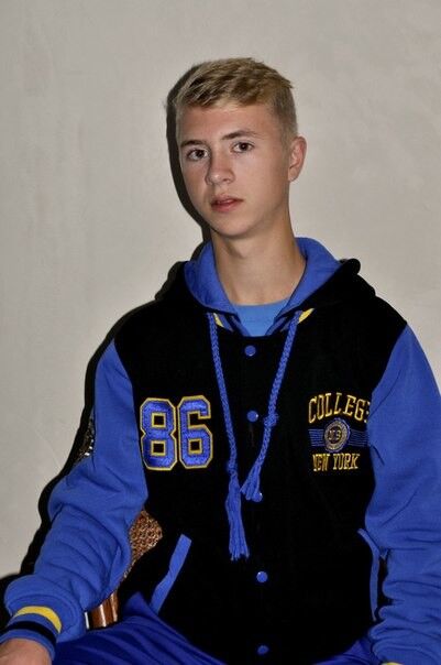  5404715  David, 28 ,    -