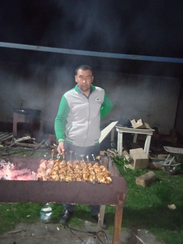  ,   Hamid, 28 ,   ,   