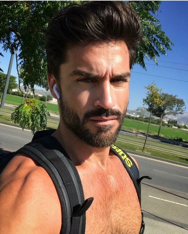  37241285  , 35 ,    -