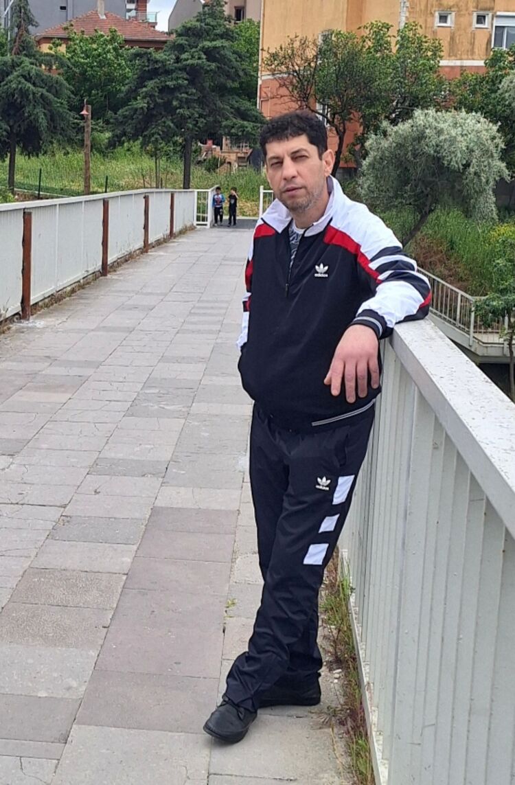  44515955  Murat, 48 ,    