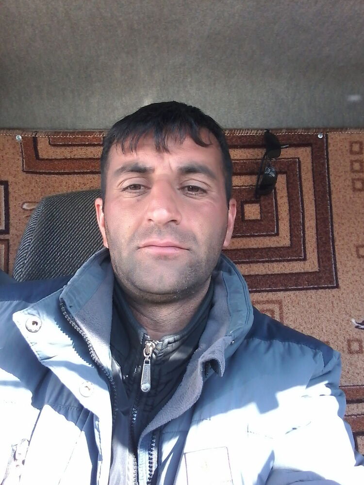  10956045  , 37 ,    