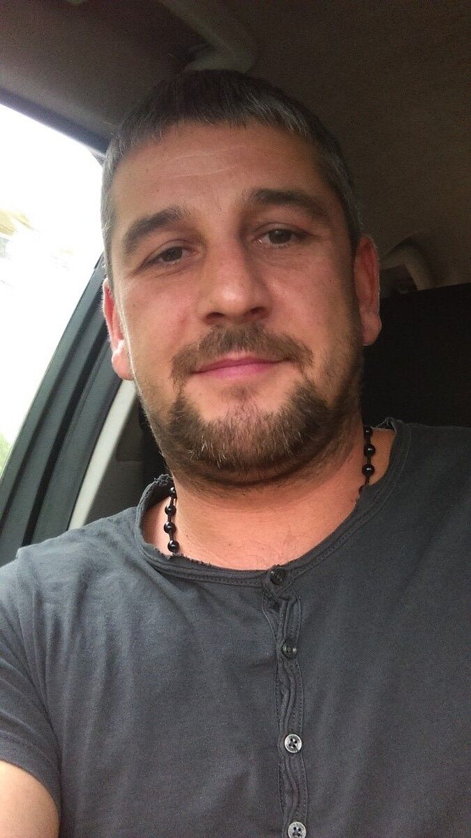  6482115  Denis, 45 ,    