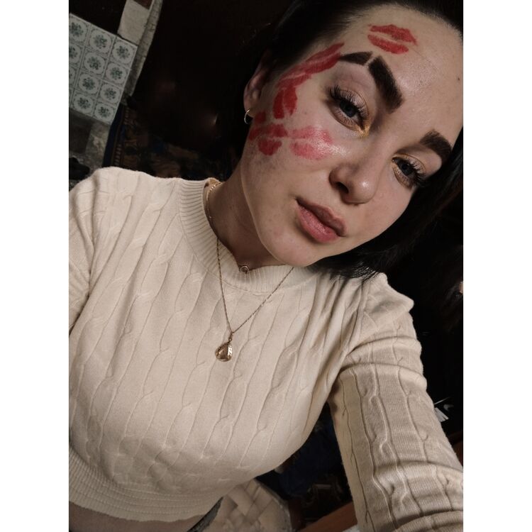  31670335  Elizaveta, 22 ,    