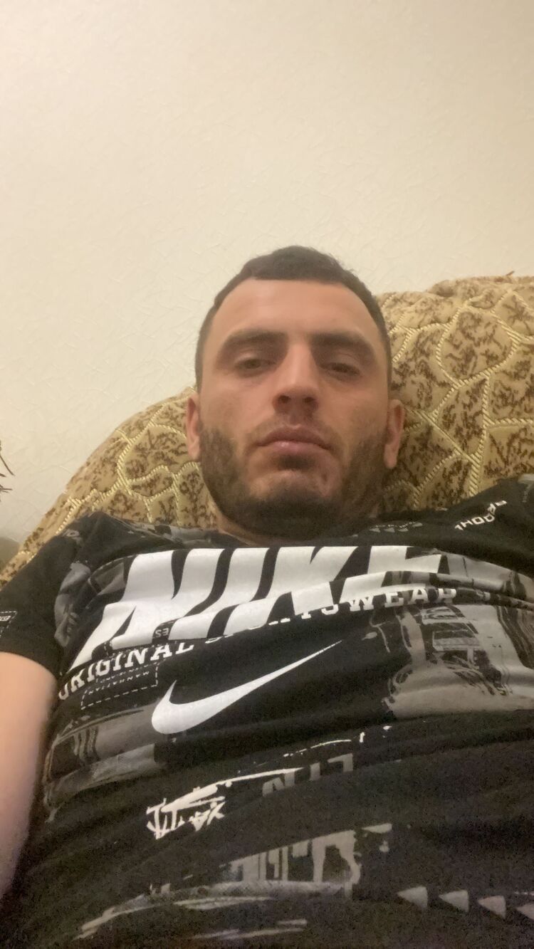  40568975  , 36 ,    -