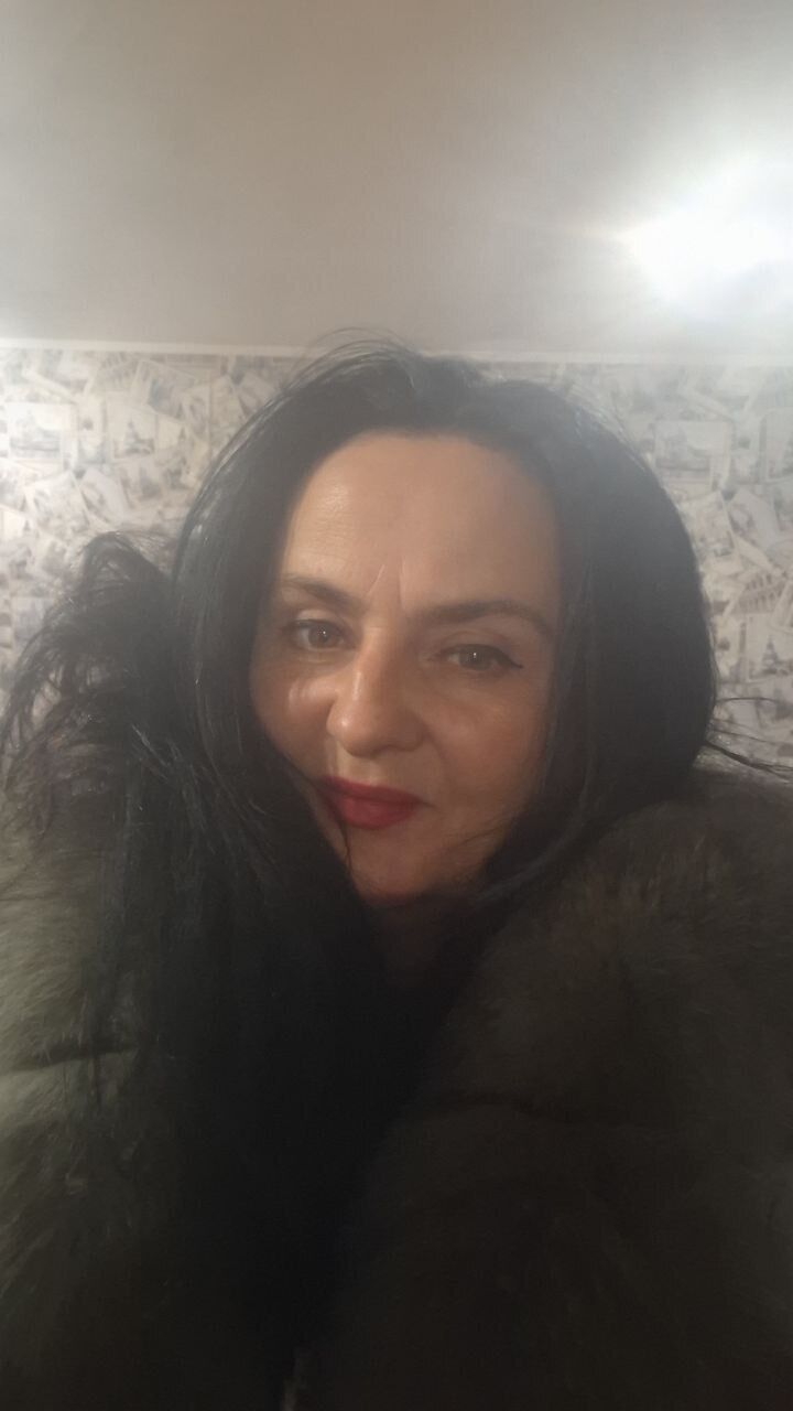  48262045  Tatiana, 52 ,    