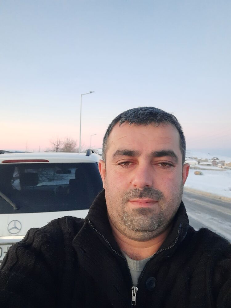  33674955  Djoni, 40 ,    