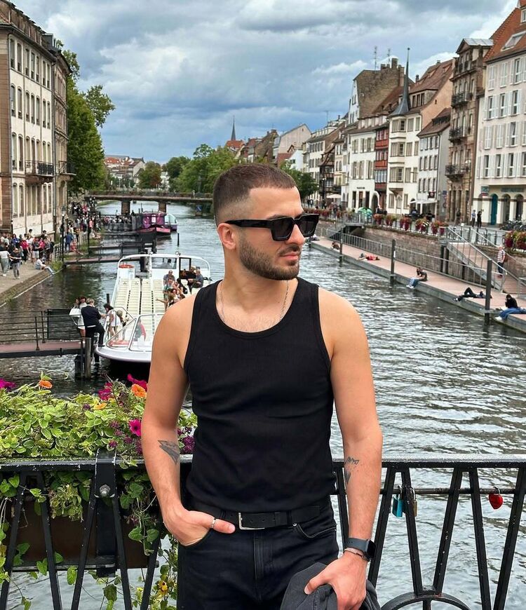  52114405  , 36 ,    -