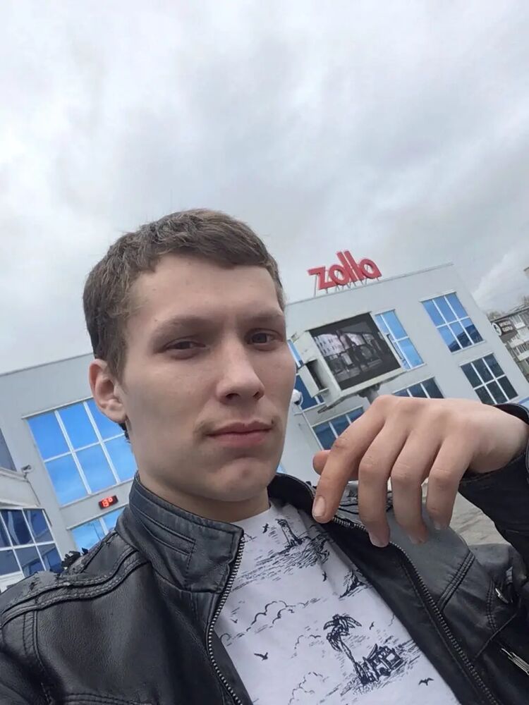  ,   Vladislav, 28 ,   ,   