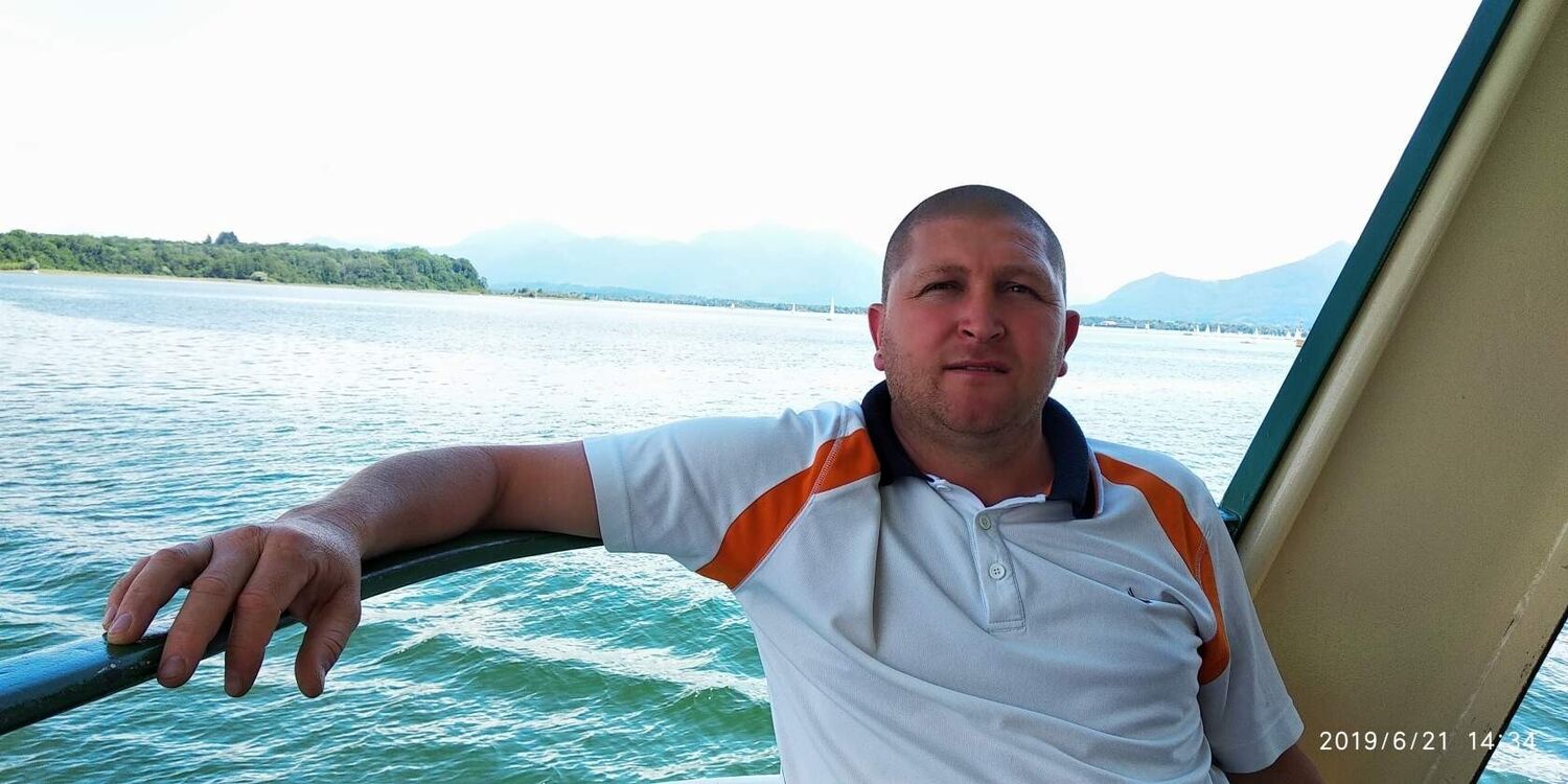  23068535  Oleg, 43 ,    