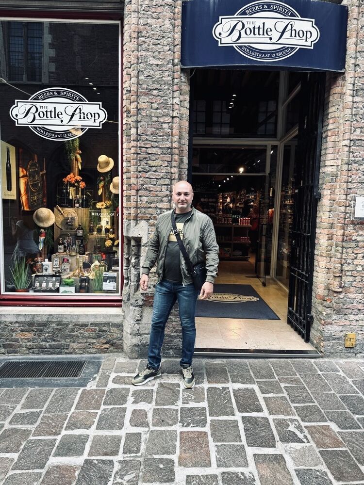  ,   Vlad, 45 ,   ,   