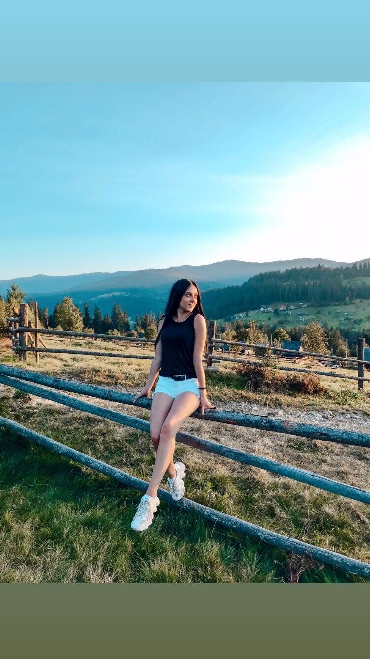  ,   Diana, 25 ,   ,   