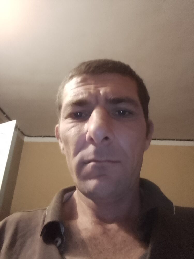  46025695  Denic, 38 ,    