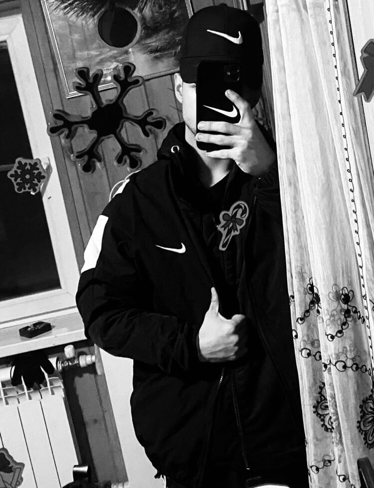  ,   Artem, 20 ,   c , 