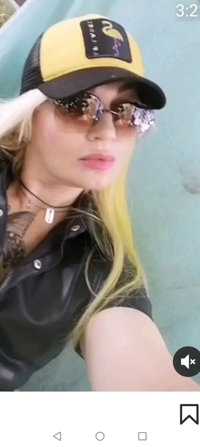  45872235  Lady, 50 ,    