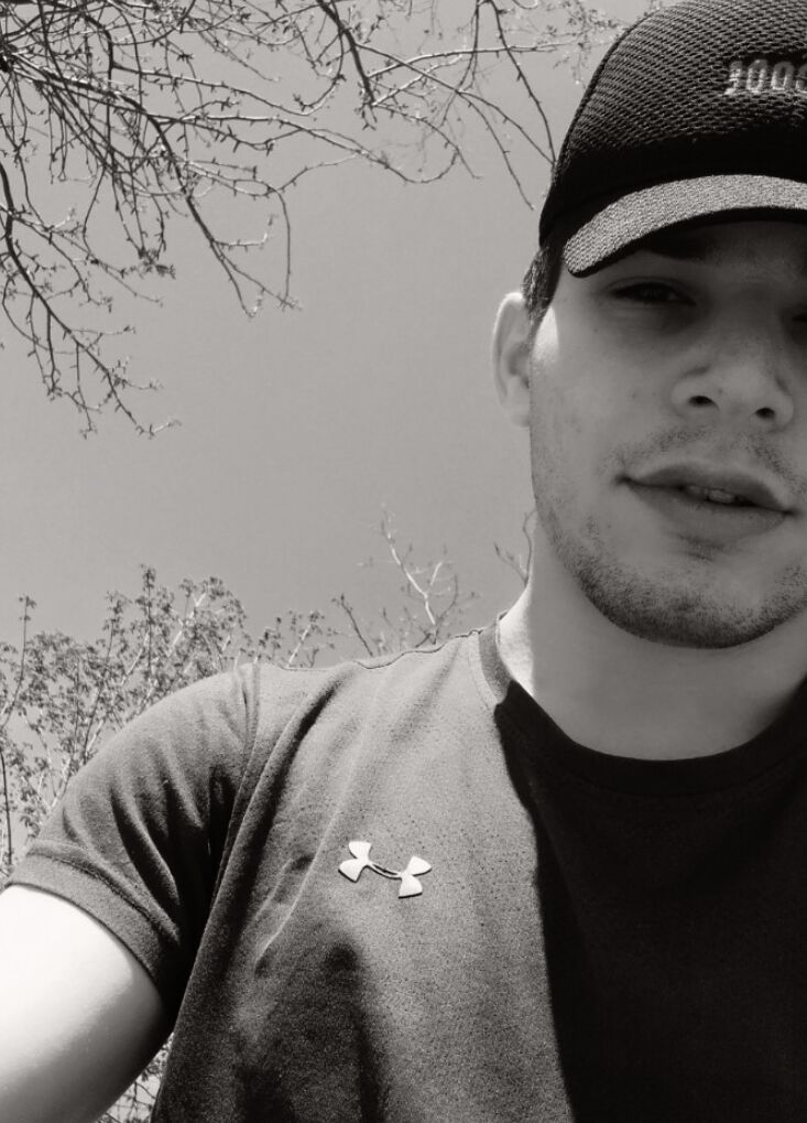  28465015  Adam, 25 ,    