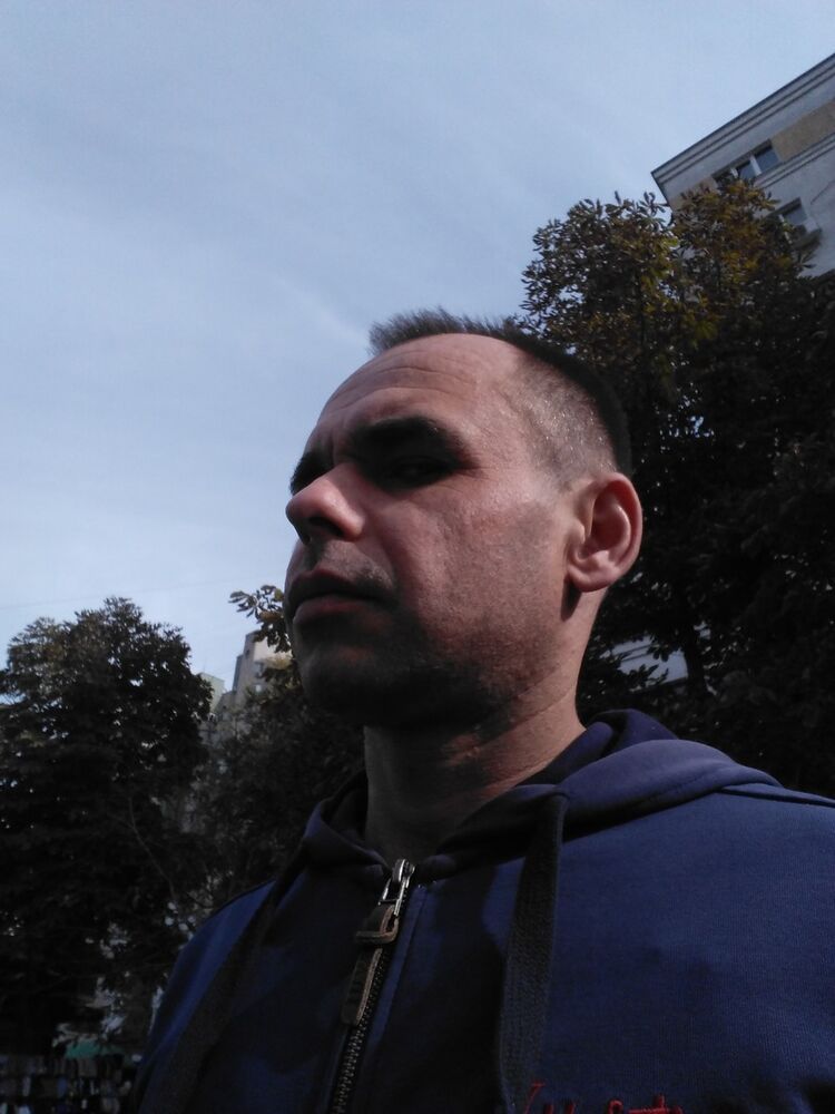  ,   Iurii, 43 ,   ,   , c , 