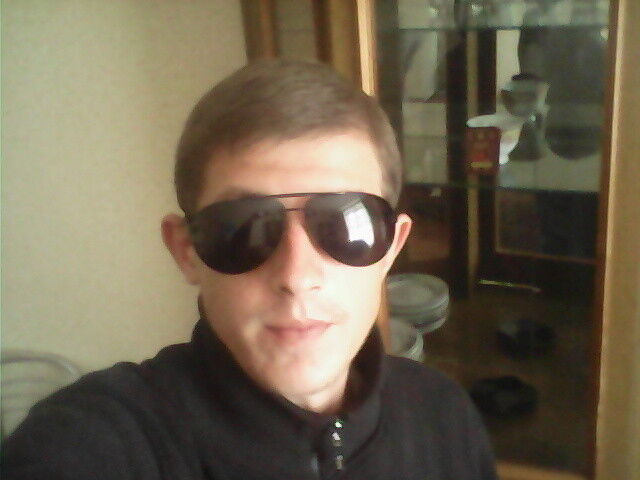  9721715  Maikl, 34 ,    