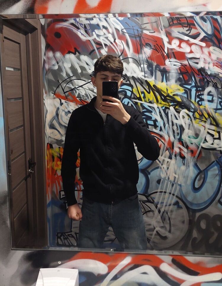  50431915  Ruslan, 18 ,    