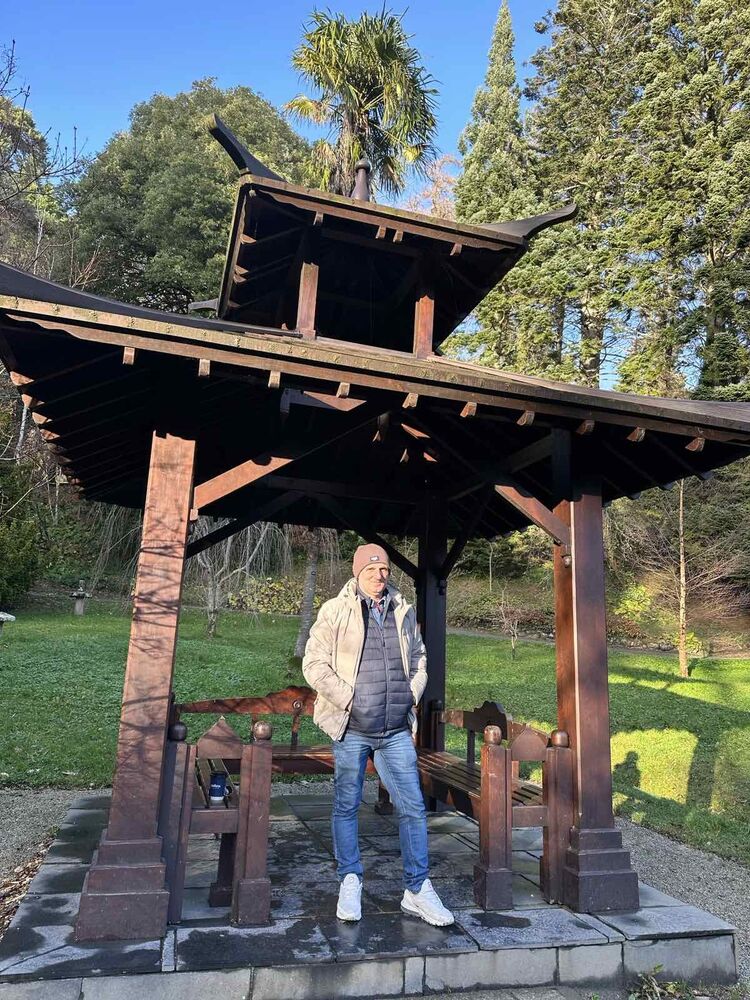  ,   Aleks, 47 ,   ,   