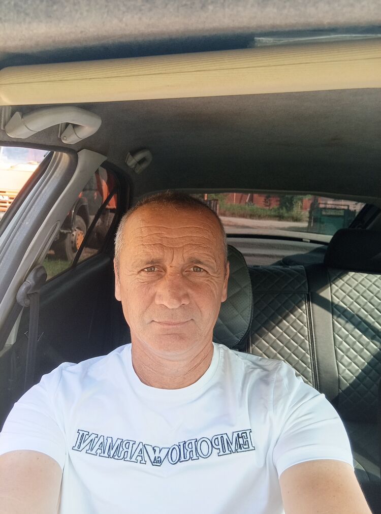  52027245  , 47 ,    