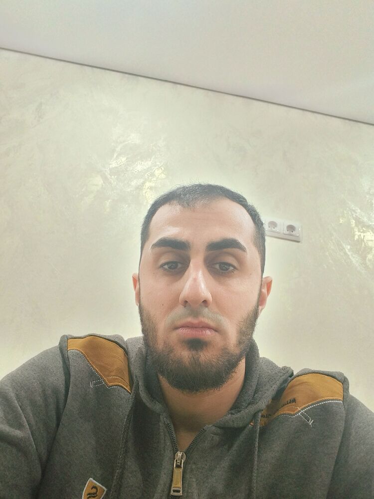  49009535  , 27 ,    