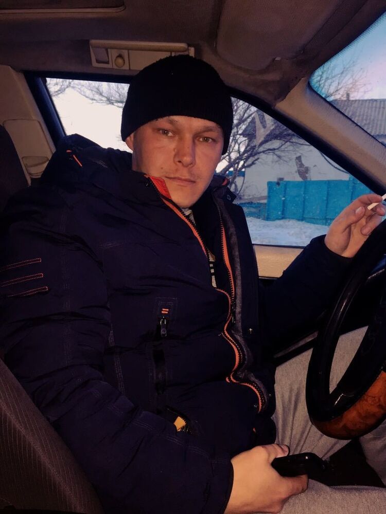  ,   Tolik, 38 ,   