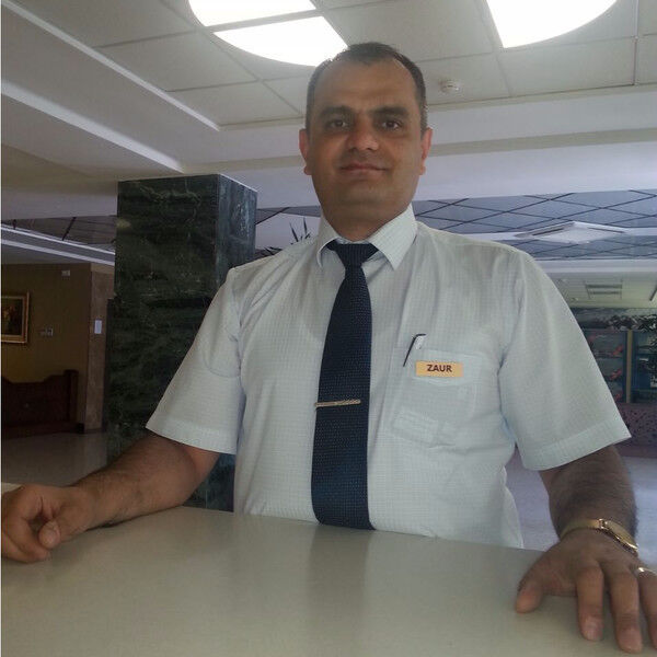  10601155  Zaur, 48 ,    