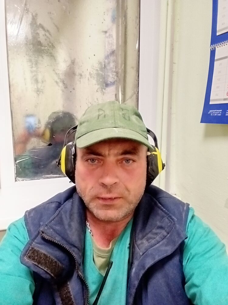  46557455  , 42 ,    