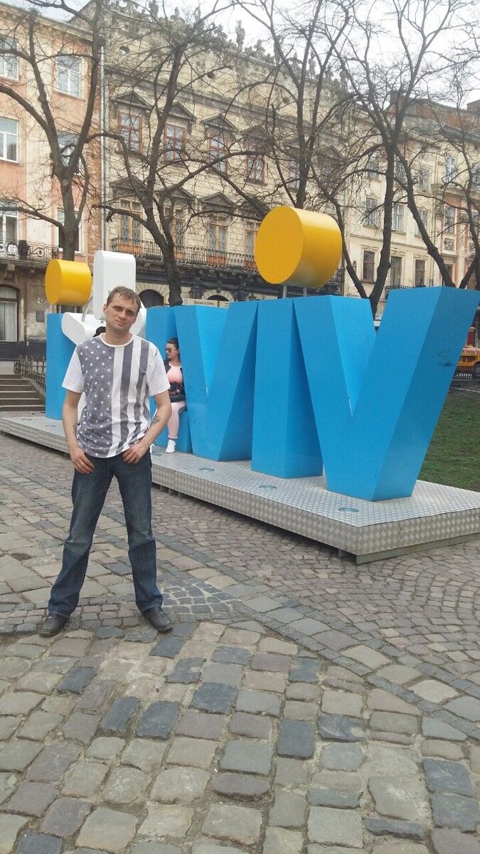  7511485  Artem, 44 ,    