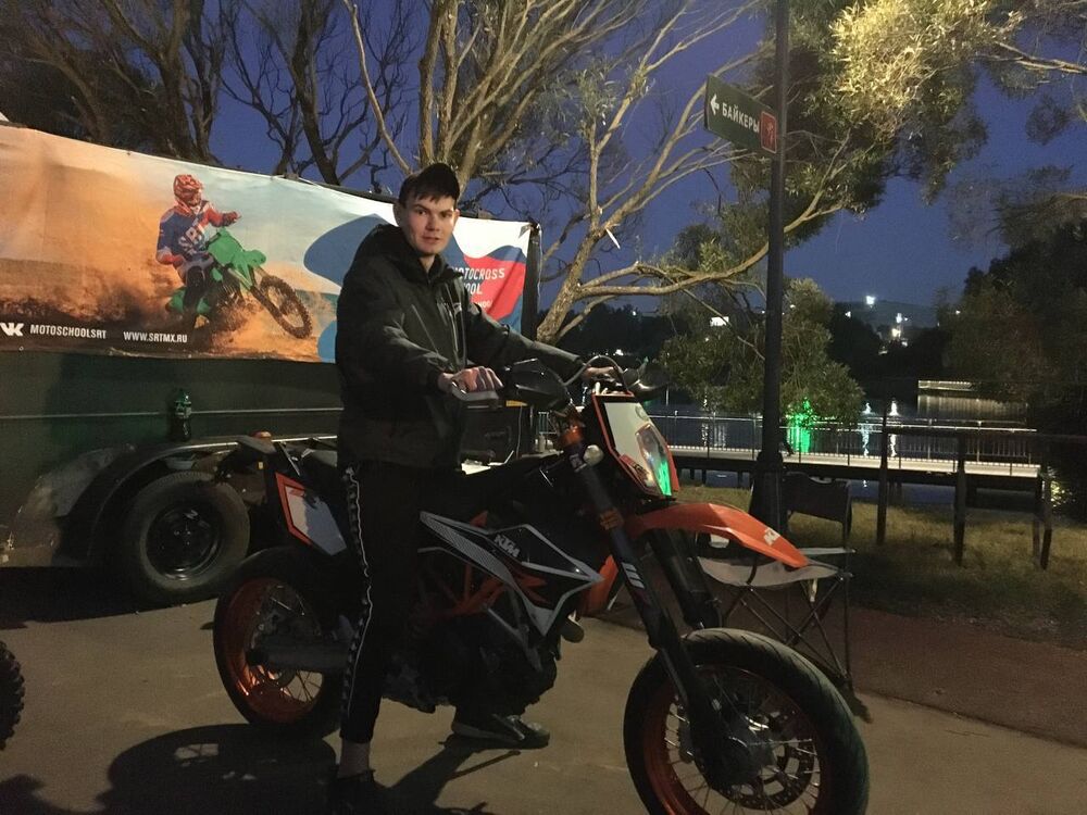  35327215  Vadim, 23 ,    