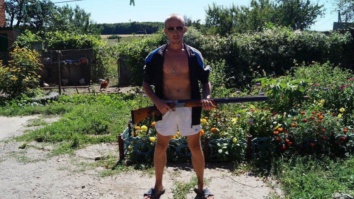  8669875  Aleksandr, 42 ,    