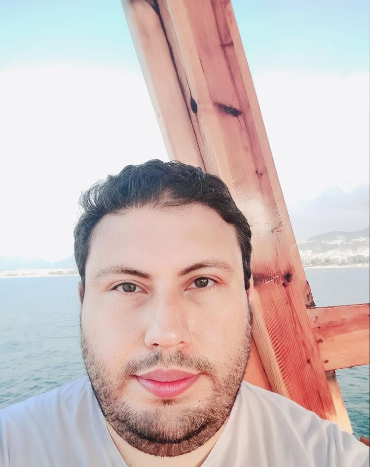 ,   Alper, 28 ,   ,   , c 
