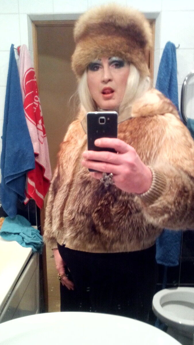  6863595  Stella, 54 ,    