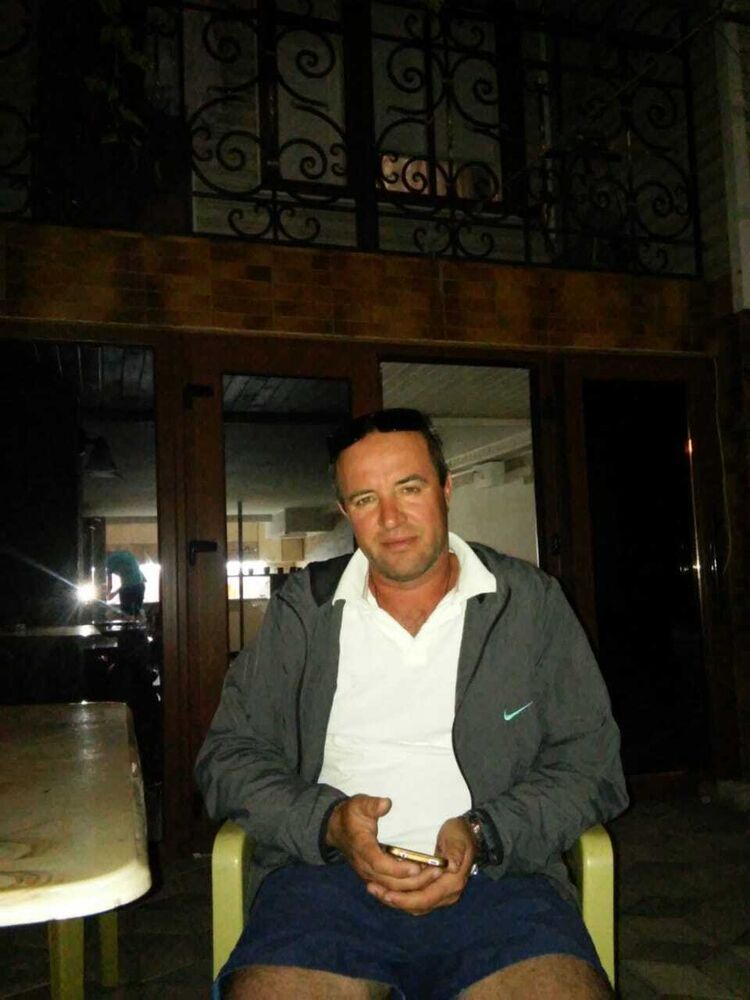  ,   Sasha, 50 ,   c 