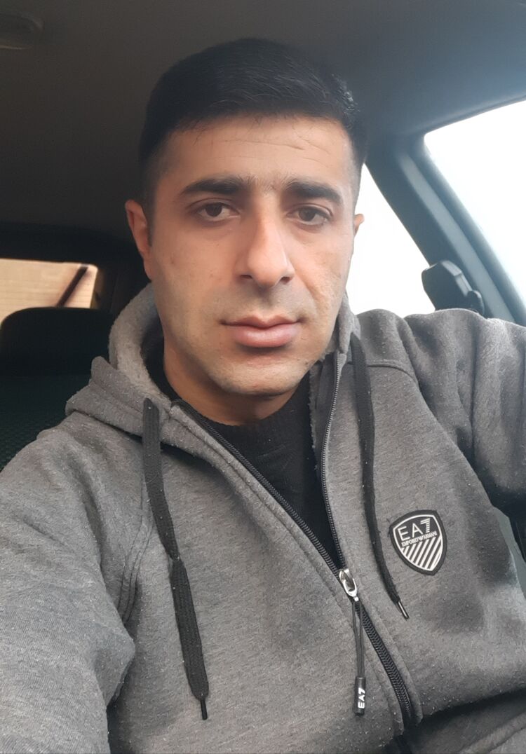  25253935  Amar, 35 ,    