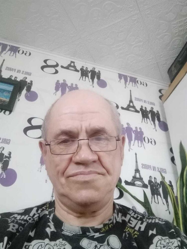  52149285  , 63 ,    