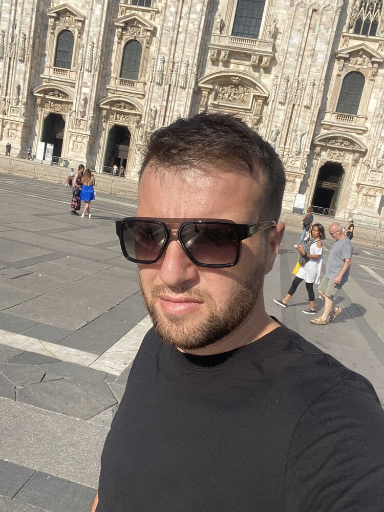  ,   Alex, 39 ,   ,   