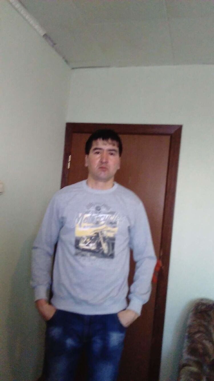  22697345  Daler, 42 ,    