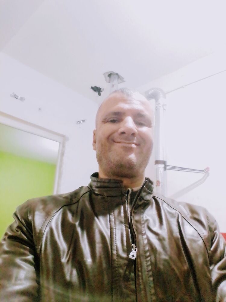  34427155  Salim, 45 ,    