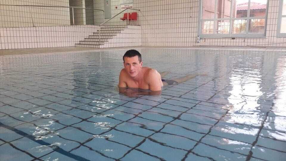  41155385  Andrew, 35 ,    