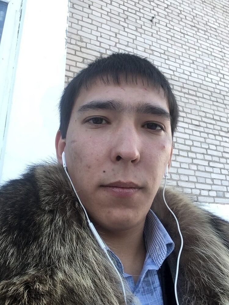  ,   Amir, 30 ,   
