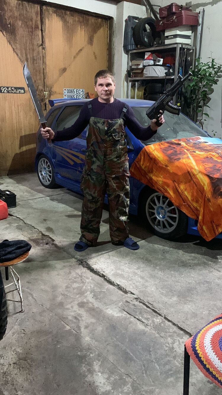  42898125  , 37 ,    -