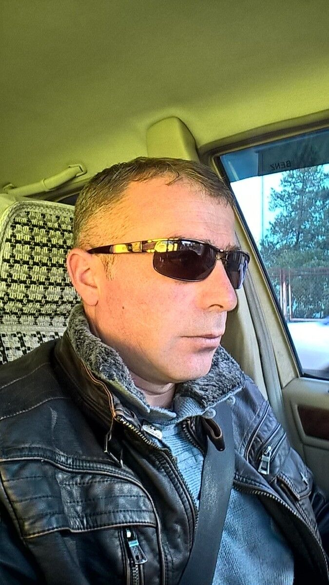  6872285  Luka, 45 ,    