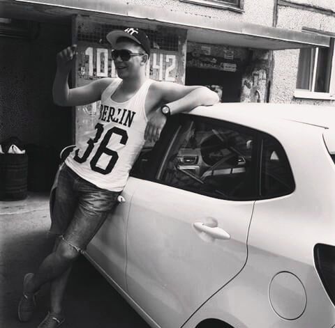  25450775  Alex, 36 ,    